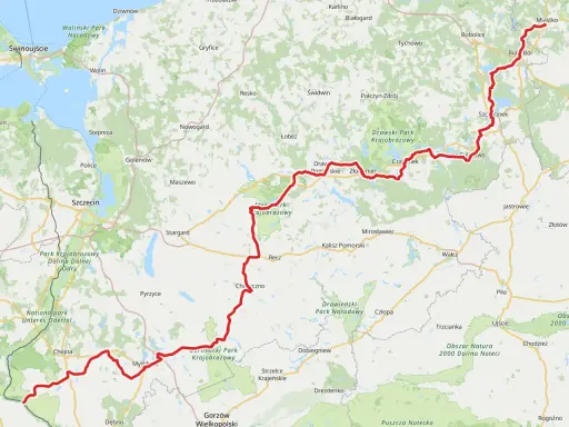 Trasa pojezierzy zachodnich prowadzi przez malownicze tereny, od Szczecina po Miastko, przez Drawieński Park Narodowy.