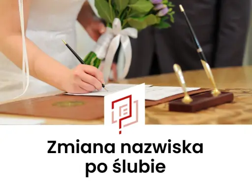 Panna młoda podpisuje dokumenty ślubne, decydując, jakim nazwiskiem podpisać się na ślubie cywilnym.