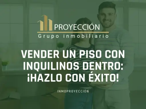 Pareja sonriente con cajas de mudanza. ¿Tienes un contrato de alquiler y quieren vender el piso? ¡Te ayudamos a vender con éxito!