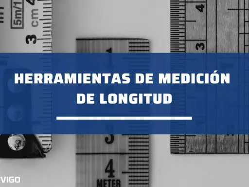 Herramientas de medición de longitud: cintas métricas y reglas con marcas en centímetros y pulgadas.