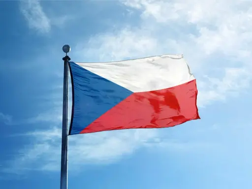 Flaga Czech: Wygląd, symbolika, historia poznaj jej sekrety