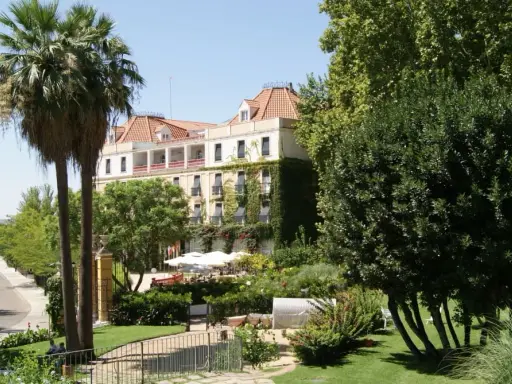 Hotel balneario Alange Badajoz: bienestar y relax en un entorno único