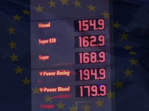 Preise an einer Tankstelle in Portugal: Diesel 154,9, Super E10 162,9, Super 168,9, V-Power Diesel 179,9.