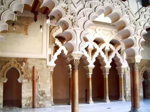 Palacio de la Aljafería: Horarios, precios y cómo visitarlo gratis