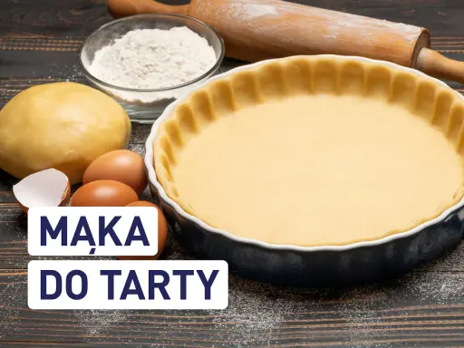 Mąka do kruchego ciasta, jajka, ciasto i wałek do tarty. Idealne składniki na pyszne wypieki.