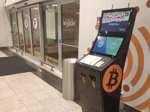 Terminal do zakupu i sprzedaży Bitcoin. Sprawdź opinie o flyingatom.shop, gdzie kupisz gadżety z motywem kryptowalut.