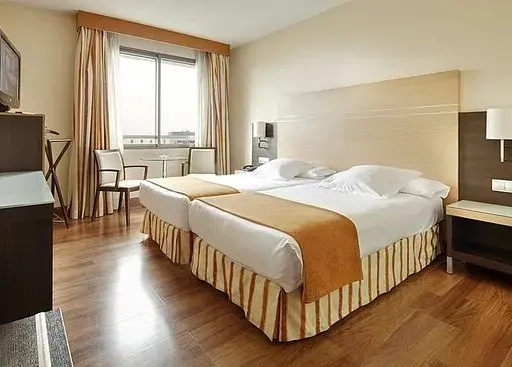 Hotel Blanca de Navarra: Confort 4 estrellas en Pamplona. ¿Por qué elegirlo?