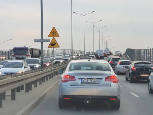 Kraków Salwator: Najlepszy dojazd? Uniknij korków i parkingu!