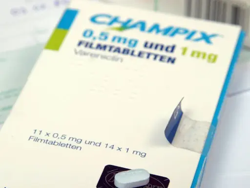 Packung Champix Filmtabletten, 0,5 mg und 1 mg. Eine mögliche Champix Alternative für Raucherentwöhnung.