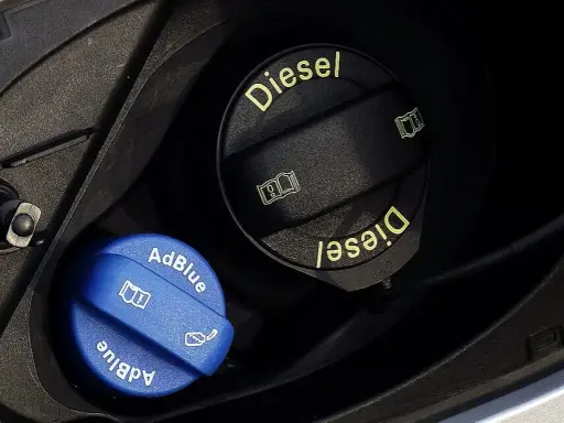 VW Touran: Pojemność baku, AdBlue, rezerwa ile litrów?
