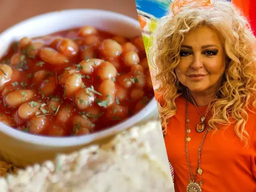 Fasolka po bretońsku w sosie z natką pietruszki i kobieta w pomarańczowej bluzce.