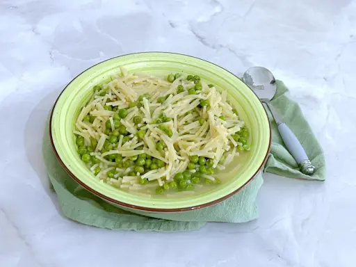 Come fare la Minestra di Piselli: Ricetta Infallibile e Varianti