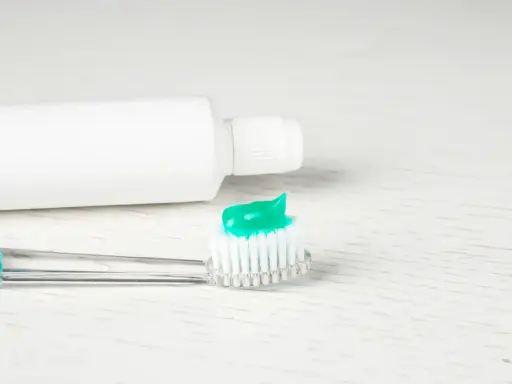 Szczoteczka soniczna: Jak działa i czy to klucz do idealnej higieny?