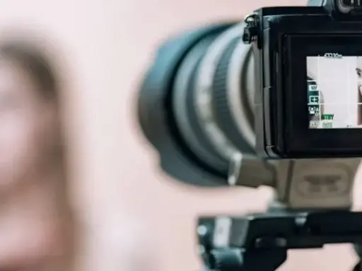 Jak napisać opinię dla fotografa? Poradnik krok po kroku