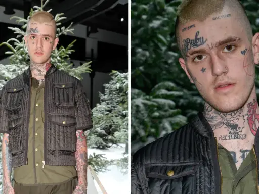 Lil Peep, med tatueringar och klädd i en mörk jacka, står framför snötäckta träd. Hans ansikte bär texten "Baby". Frågan "hur dog Lil Peep" ekar i minnet.