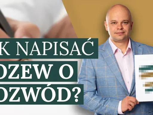 Mężczyzna w garniturze trzyma dokument z tekstem "JAK NAPISAĆ POZEW O ROZWÓD?". Pomaga zrozumieć proces rozwodowy.