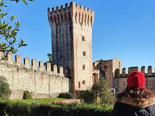 Torre medievale e mura imponenti, un luogo affascinante da scoprire. Ecco cosa vedere a Este per un viaggio nella storia.