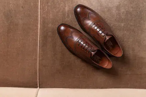 Luksusowe buty męskie: Inwestycja w styl jak wybrać i dbać?
