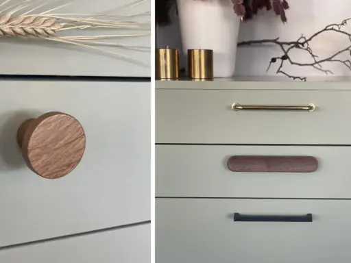 Detaljer från en ommålad byrå i ljusgrönt. En rund träknopp till vänster, och tre olika handtag på lådorna till höger.