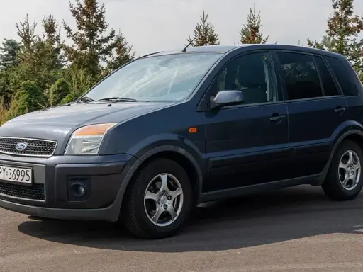 Ford Fusion pojemność baku: 45L i Twój zasięg. Uniknij pomyłek!