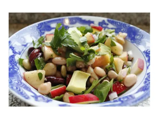 Insalata di Rinforzo: La Ricetta Napoletana Perfetta per Natale