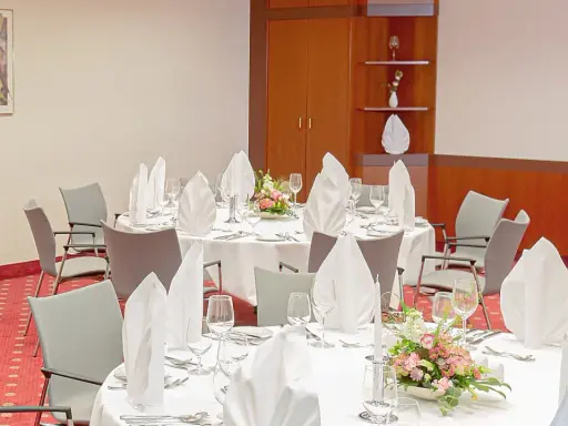 Dorint Hotel Leipzig: Lage, Zimmer, Vital Club & mehr