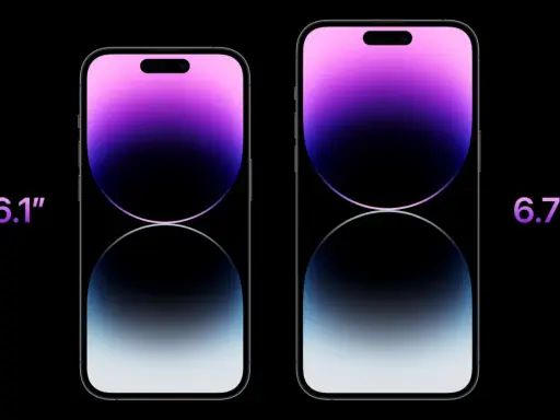 Dwa iPhone'y 14 Pro: mniejszy 6.1" i większy 6.7". Porównanie iPhone 14 Pro wymiary.