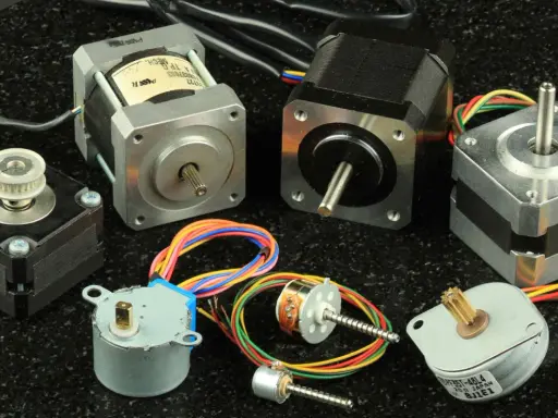 Schrittmotor: Funktionsweise, Typen und Anwendungen einfach erklärt