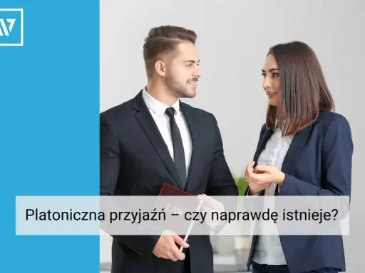 Mężczyzna i kobieta w garniturach rozmawiają, zastanawiając się nad platoniczną przyjaźnią.