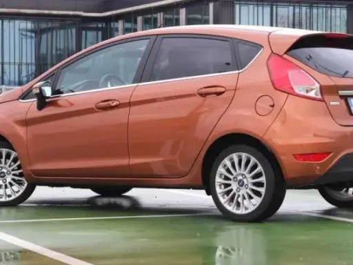 Pojemność baku Ford Fiesta Mk7: 42 czy 45 litrów? Rezerwa