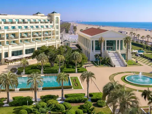 Hotel Balneario Las Arenas: Lujo 5 estrellas, Spa y Playa en Valencia