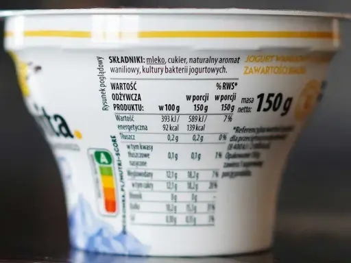 Jogurt skyr waniliowy 150g. Wartość odżywcza: 139 kcal w porcji. Idealny na szybką przekąskę.