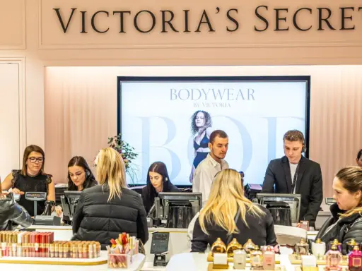 Victoria's Secret: Kiedy największe promocje? Kalendarz i triki!