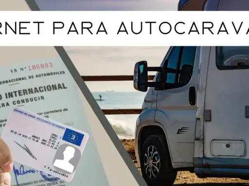 Carnet para llevar caravana, con permiso internacional de conducir y autocaravana aparcada en la playa.