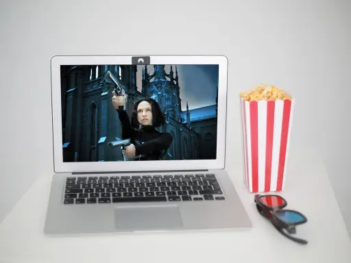 Jakie filmy i seriale powinien zobaczyć prawdziwy miłośnik kina?
