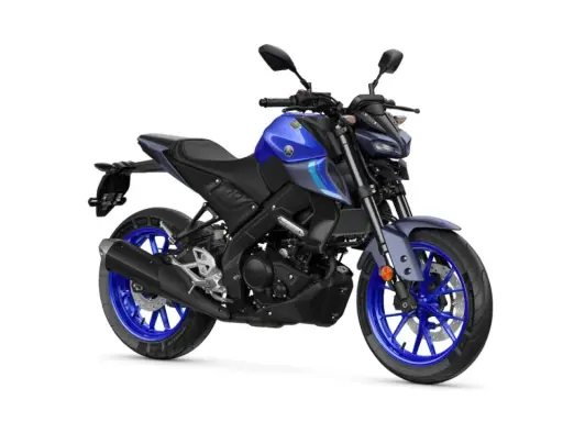 Niebieski Yamaha MT-125 z niebieskimi felgami. Sprawdź yamaha mt 125 dane techniczne, aby poznać jego możliwości.