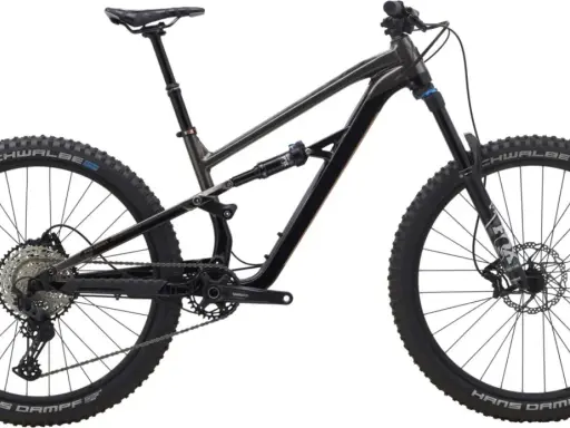 Nowy rower full suspension Polygon Siskiu T8 gotowy na górskie trasy.
