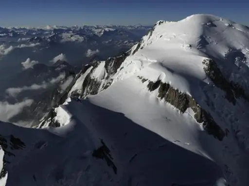 Elbrus vs Mont Blanc: La verdad de la montaña más alta de Europa