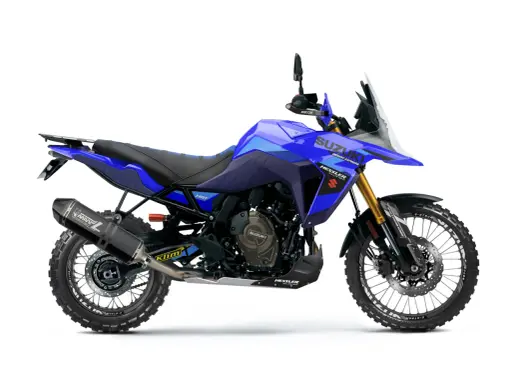 Niebieski motocykl Suzuki V-Strom 800 DE z akcesoriami, gotowy na przygodę.