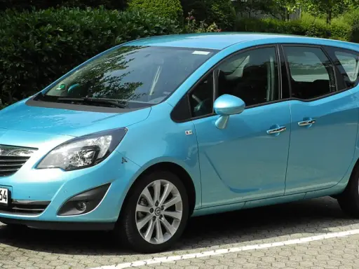 Pojemność baku Opel Meriva A i B: Ile przejedziesz na pełnym?