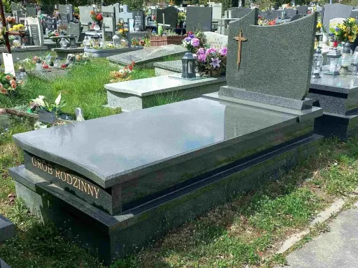 Cmentarz Batowice: Ile zapłacisz za grób? Kompletny przewodnik.