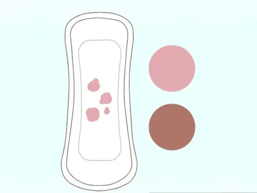 Compresa con manchas rosadas, indicando spotting intermenstrual. Dos círculos de colores, uno rosa claro y otro marrón, acompañan la imagen.