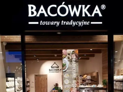 Bacówka - towary tradycyjne. Sklep oferuje tradycyjne wędliny i inne produkty.