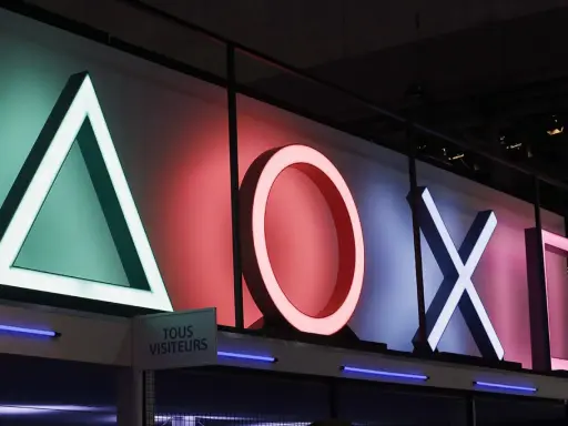 PS5 Digital Edition: Wady, zalety i opłacalność. Czy to Twój wybór?
