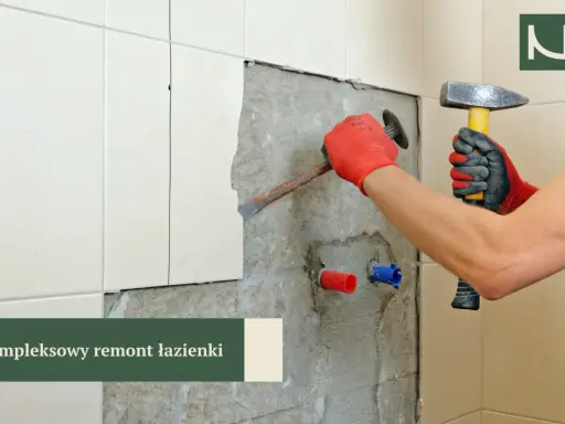 Rozpoczynamy remont łazienki krok po kroku: skuwanie starych płytek i przygotowanie ścian do dalszych prac.