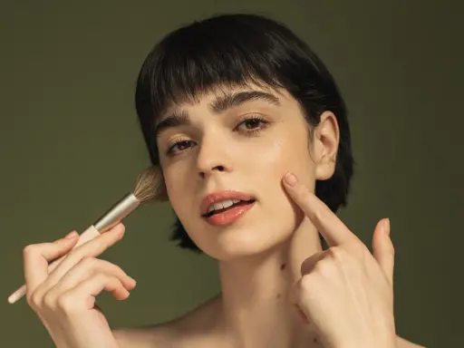 Cashmere Fluid: Twój idealny odcień dla efektu "glow" bez maski