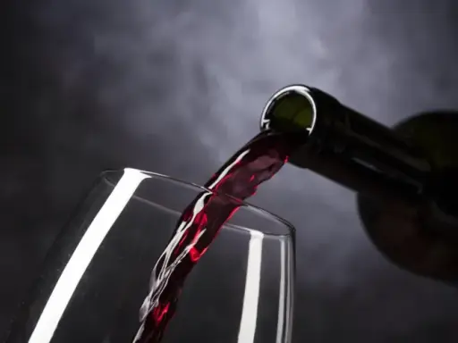 Jak dobrać wino do ryby? Unikaj błędów, ciesz się smakiem