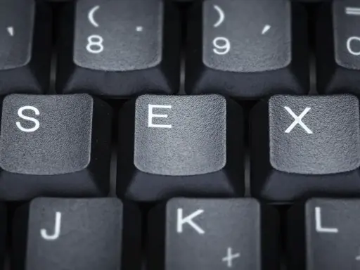 Klawisze S, E, X. Może to początek wpisu na sex blog pl?