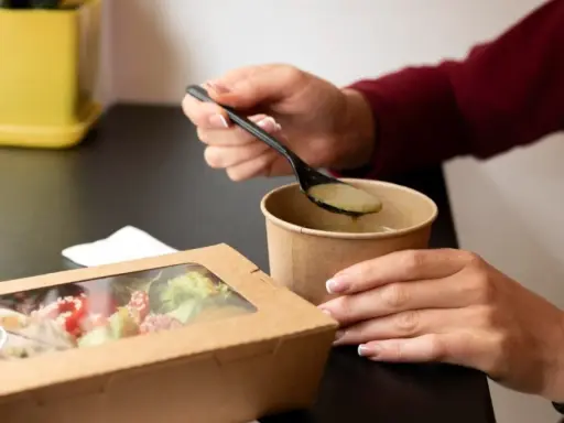 Co to jest catering? Rodzaje, korzyści, jak wybrać firmę