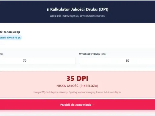 Kalkulator jakości druku (DPI) pokazuje 35 DPI dla pliku PRO-4100-canon.webp o wymiarach 70x50 cm, co oznacza niską jakość.